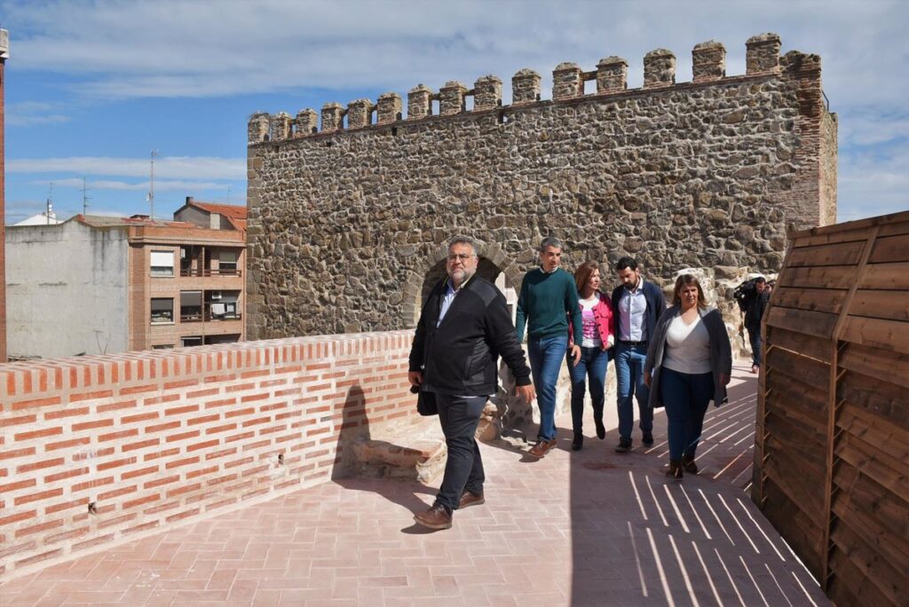 Talavera amplía el horario de visitas a su muralla