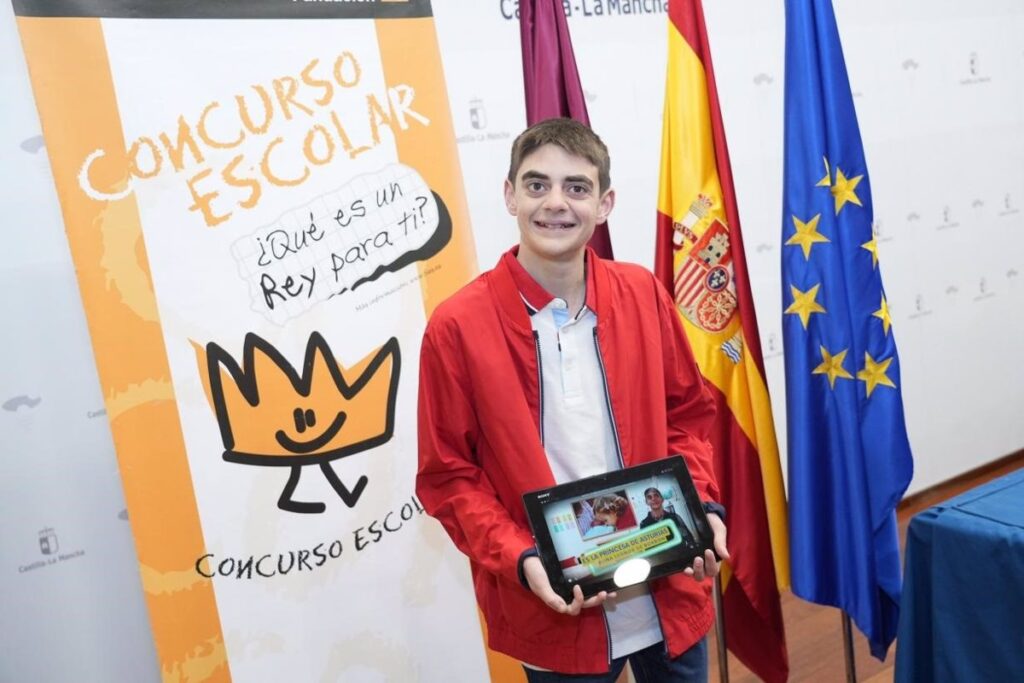 El estudiante de Educación Especial de Campo de Criptana Mario Verbo gana el concurso '¿Qué es un rey para ti?'