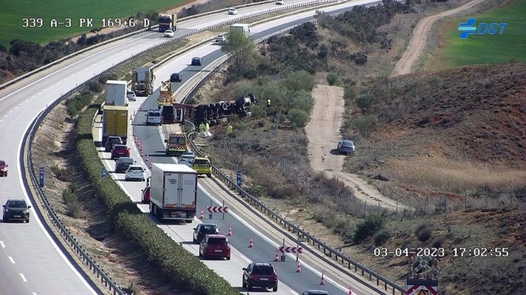 Una colisión entre un turismo y un camión deja un fallecido y otra persona herida en Tarancón (Cuenca)