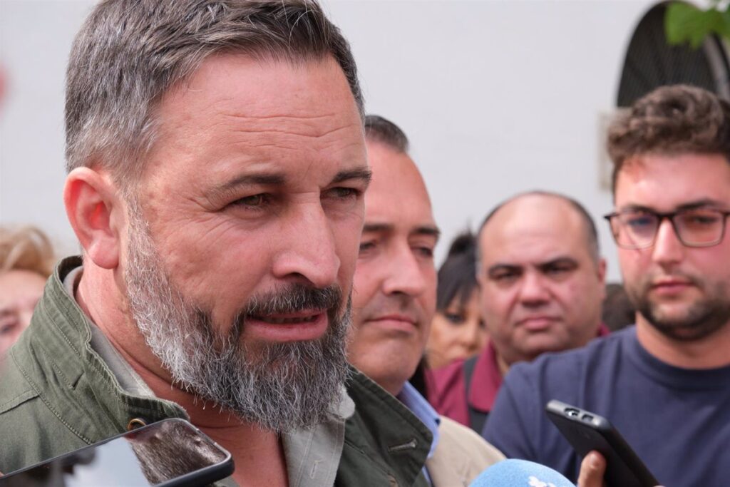 Vox denuncia una agresión en una carpa en Vitoria y Abascal avisa de que "ETA ya no mata pero el odio permanece"