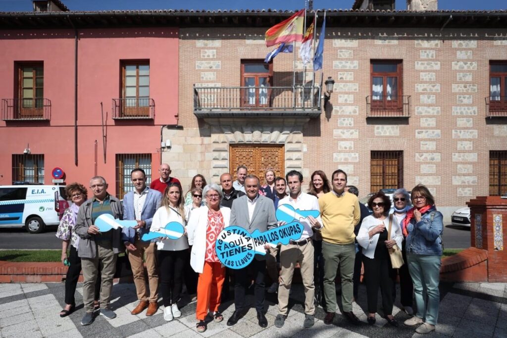 Gregorio acusa a Tita García "de animar a la ocupación ilegal en Talavera" al apoyar la ley de vivienda del PSOE