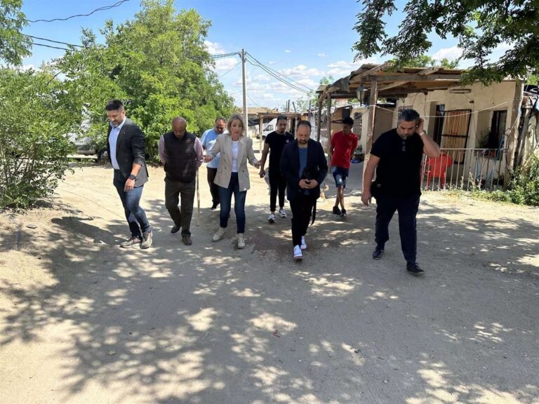 Cañizarez (Vox) trata las demandas de vecinos del Cerro de los Palos en Toledo: "Quieren trabajar e integrarse"