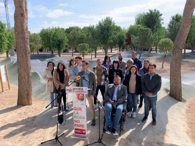 Amores (PSOE) hará el primer centro BTT, una pista Parkour y ampliará zona infantil de Plaza de Toros de La Roda