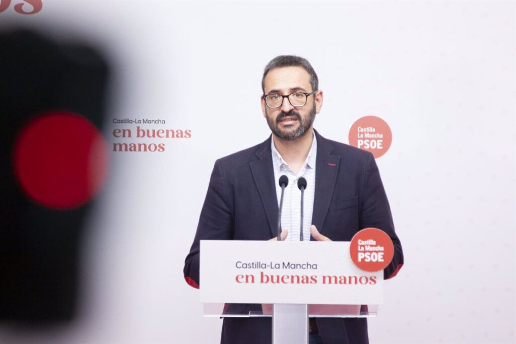 PSOE recuerda que Núñez (PP) vaticinó que C-LM no podría vacunar contra el COVID en cuatro años y le insta a disculparse