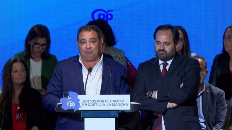 Suspendido el acto de Núñez (PP) en Gálvez después de que un espectador sufriera una lipotimia
