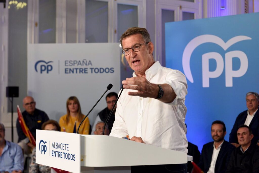 VÍDEO: Feijóo dice que el PSOE vive una "explosión perfecta" y pide el voto frente a los que buscan "ganar con trampas"