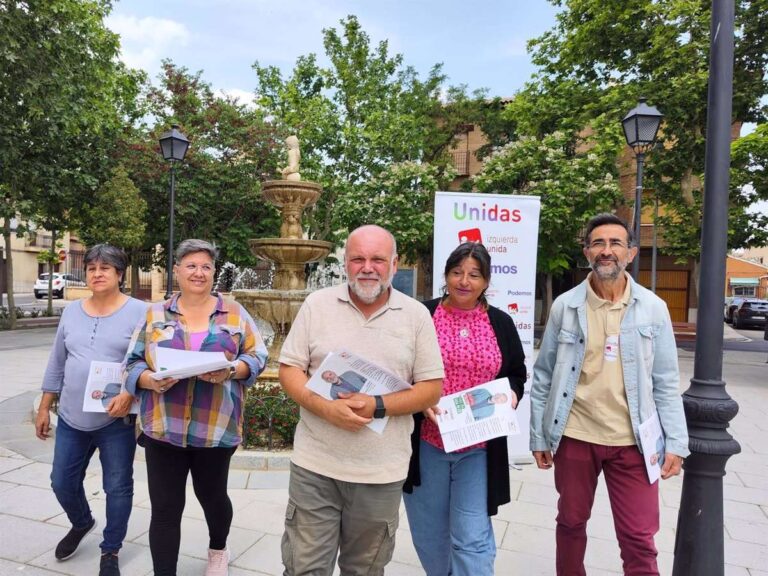 Fernández promete Búho Bus, bibliotecas por las mañanas e instalaciones caninas en el barrio toledano de Azucaica