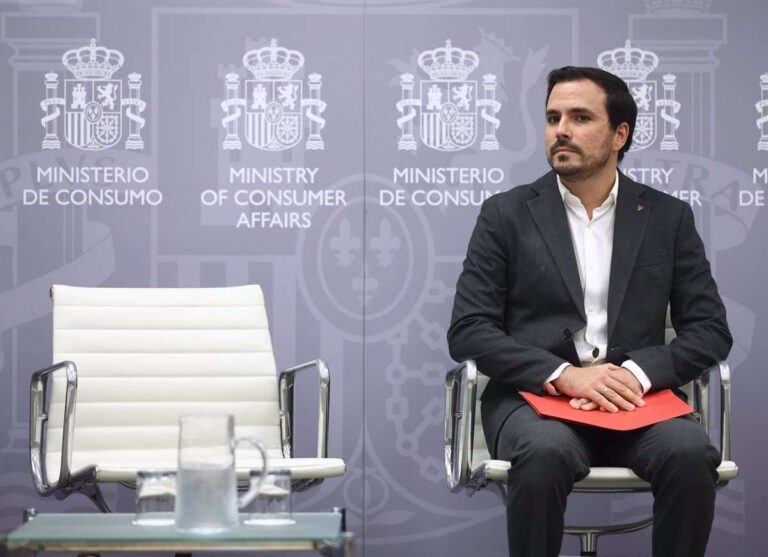 Garzón insta a las CCAA a garantizar la calidad de los menús de las residencias ante situaciones "que no son dignas"