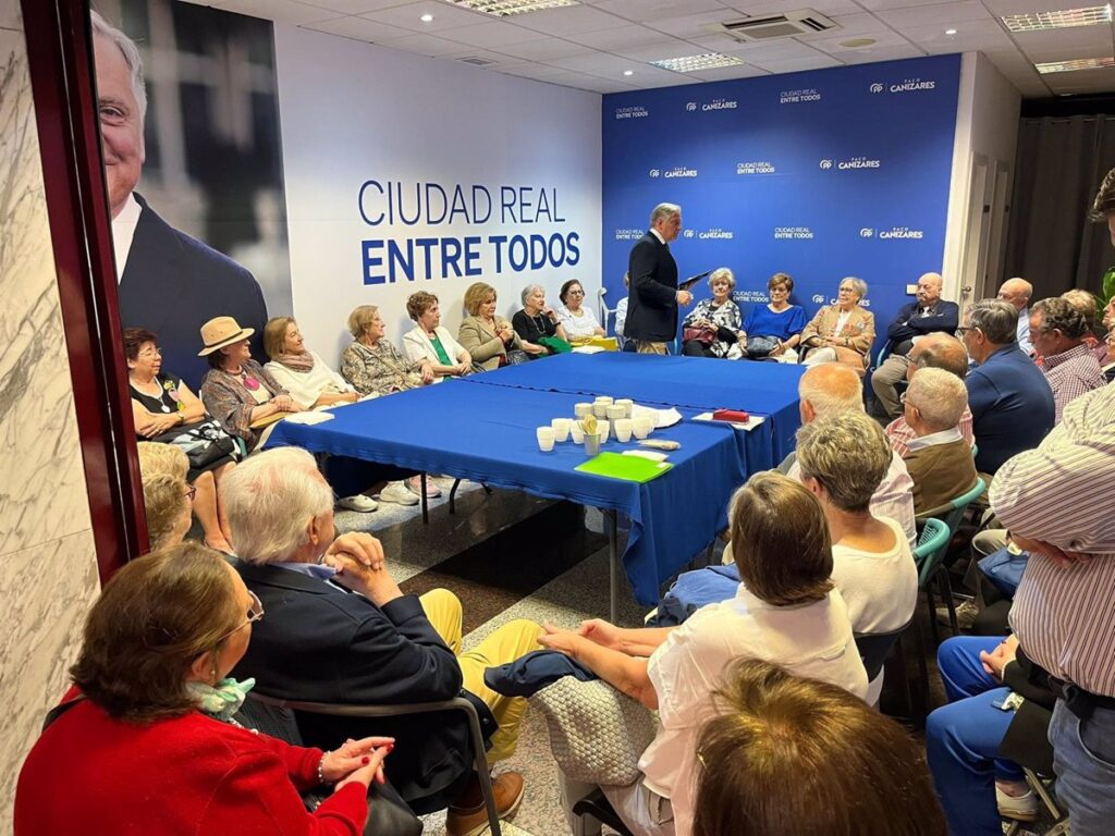 Cañizares impulsará las políticas necesarias para fomentar la participación activa de los mayores de Ciudad Real