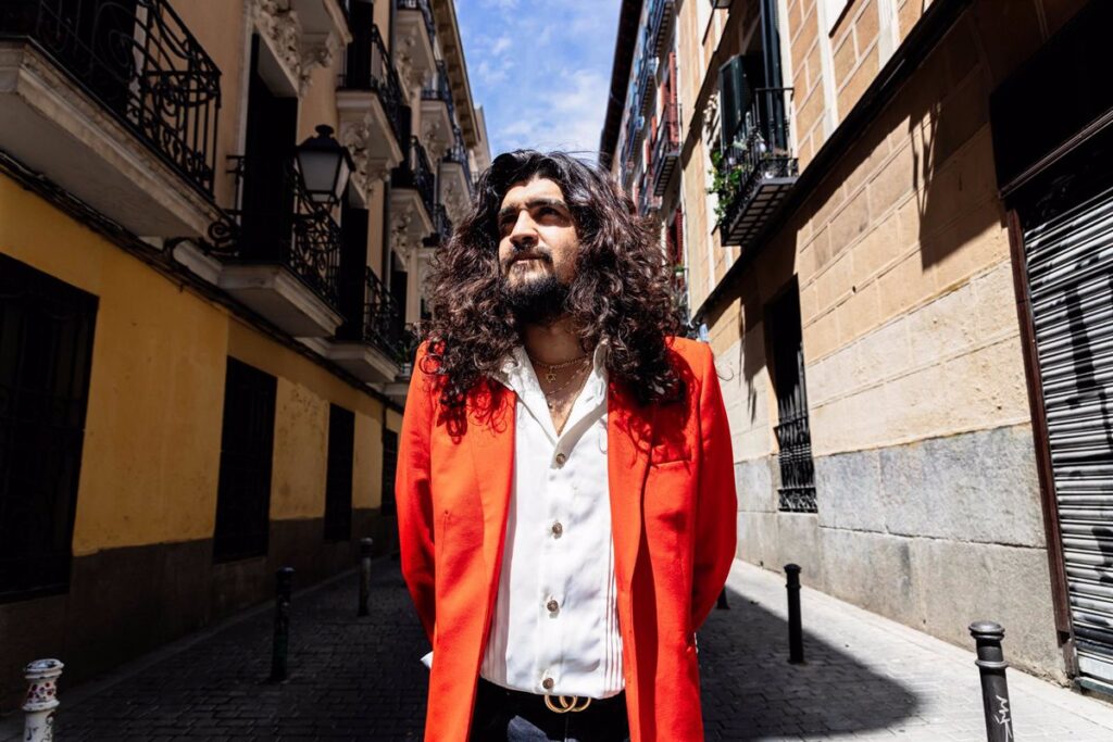 El cantaor Israel Fernández, de Corral de Almaguer (Toledo): "Nosotros los gitanos hemos sufrido mucho racismo"