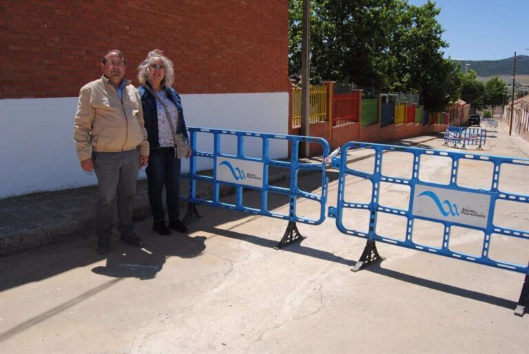 Muñiz (PSOE) saca pecho por las obras de la red de abastecimiento de agua de El Villar, a punto de finalizar