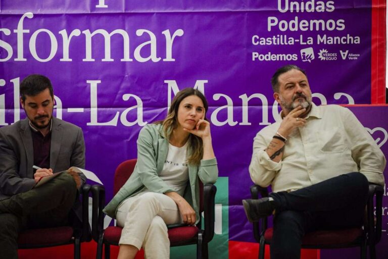 Montero cree que el acuerdo con Sumar "se tendría que haber producido ya": "Está ahora mismo en el tejado de Yolanda"