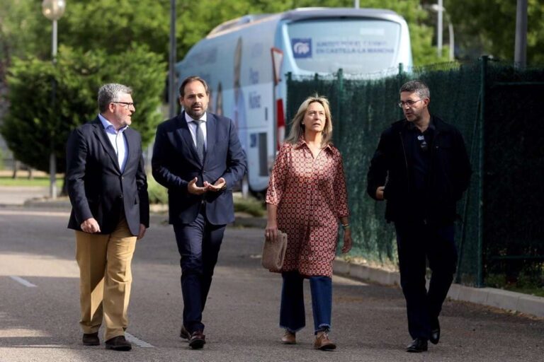 VÍDEO: Núñez reducirá el horario lectivo del profesorado si alcanza la Presidencia de Castilla-La Mancha