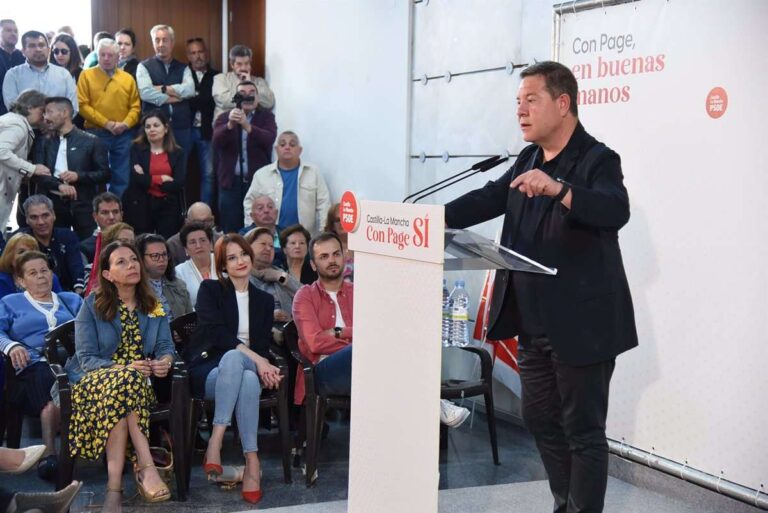 Page coincide con PP y Vox en que es necesario un cambio: "Que se acaben los políticos que no aportan nada" a C-LM