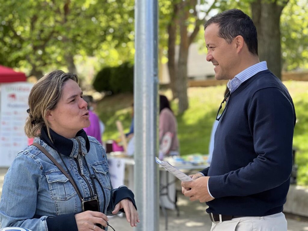 Velázquez (PP) se ofrece a dar solución al problema de los atascos y a mejorar la movilidad en Toledo