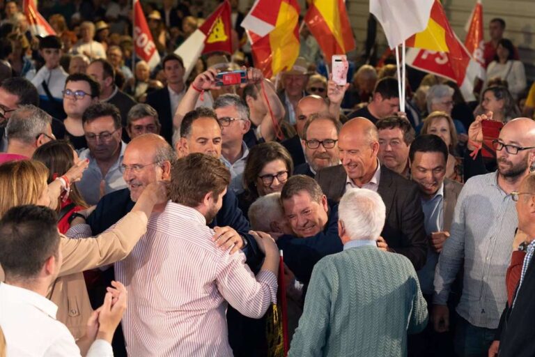 Page apremia a votar para lograr mayoría, seguir y conseguir más cosas: "Voy a ser presidente hasta de Núñez"