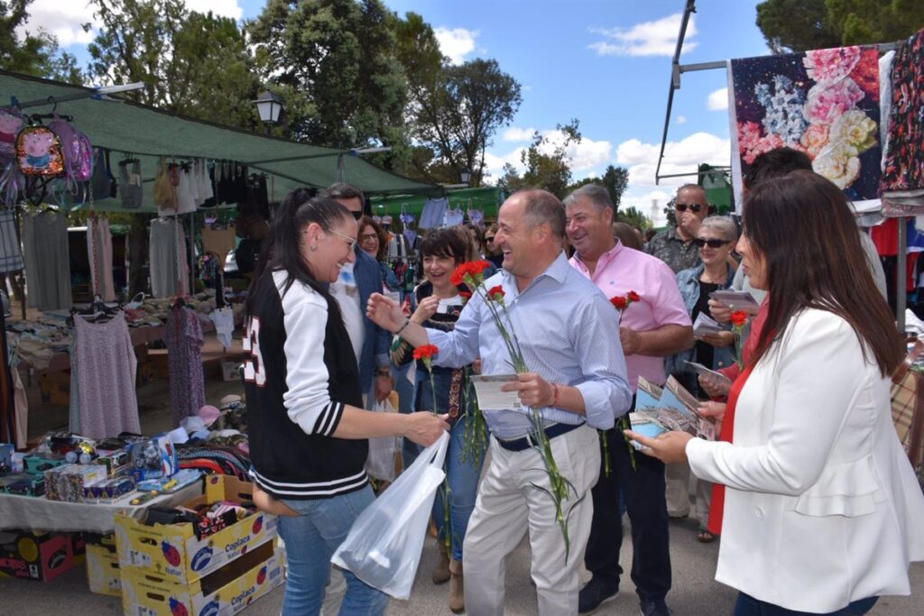 Sáez pide el apoyo para la candidatura socialista de Belén Yáñez en Aguas Nuevas