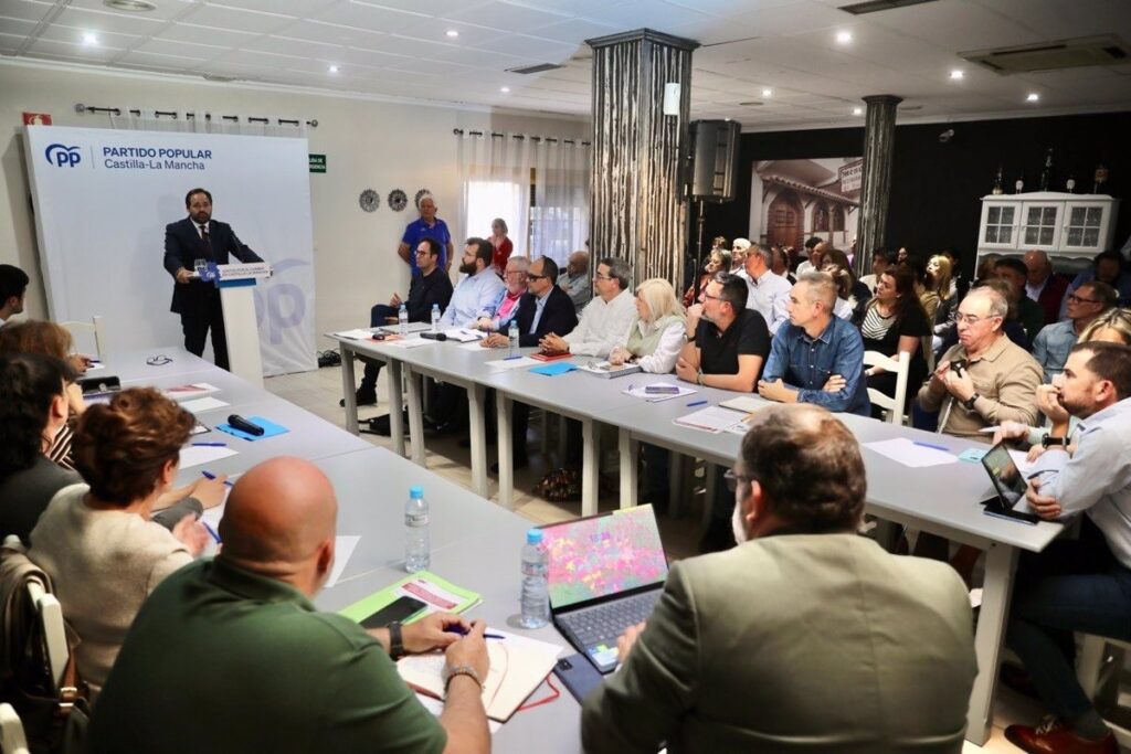 Núñez hará primera reunión sectorial con colectivo sociosanitario si preside C-LM para abordar estrategia conjunta