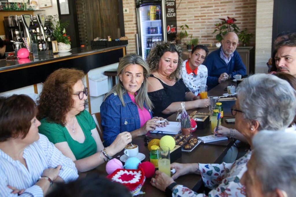 Tolón (PSOE) implantará en Azucaica un itinerario escolar seguro que exportará a otros barrios de Toledo