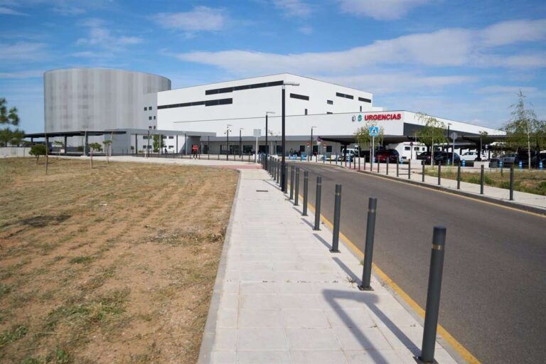 Herido un trabajador de 58 años al golpearse en la cabeza con la tapa de un pozo en Nombela (Toledo)