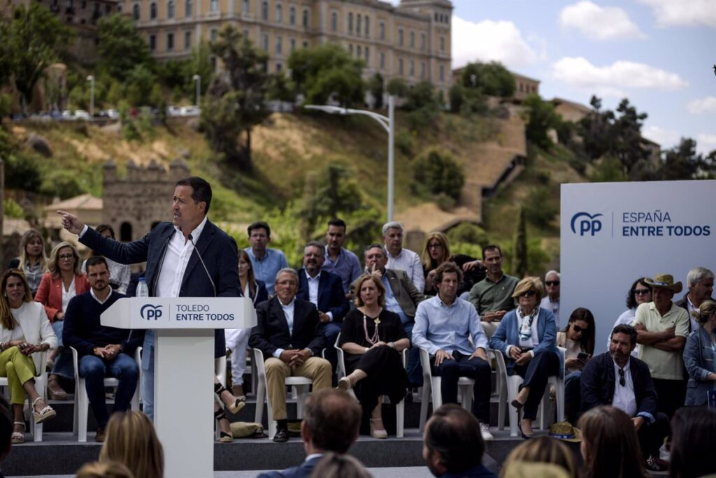 Velázquez (PP) llama a reconquistar Toledo 9 siglos después que Alfonso VI y tumbar 16 años de "abandono" del PSOE