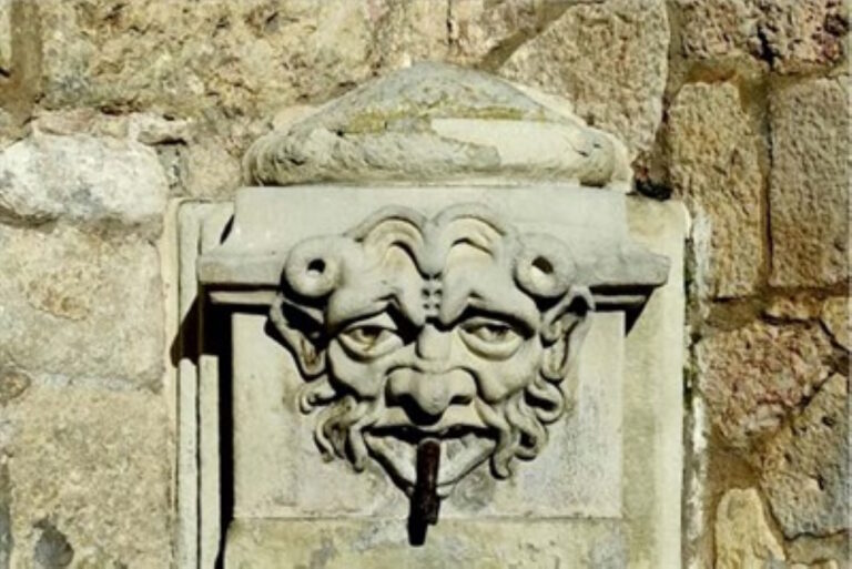 restauraran fuentes emblematicas de la ciudad de cuenca