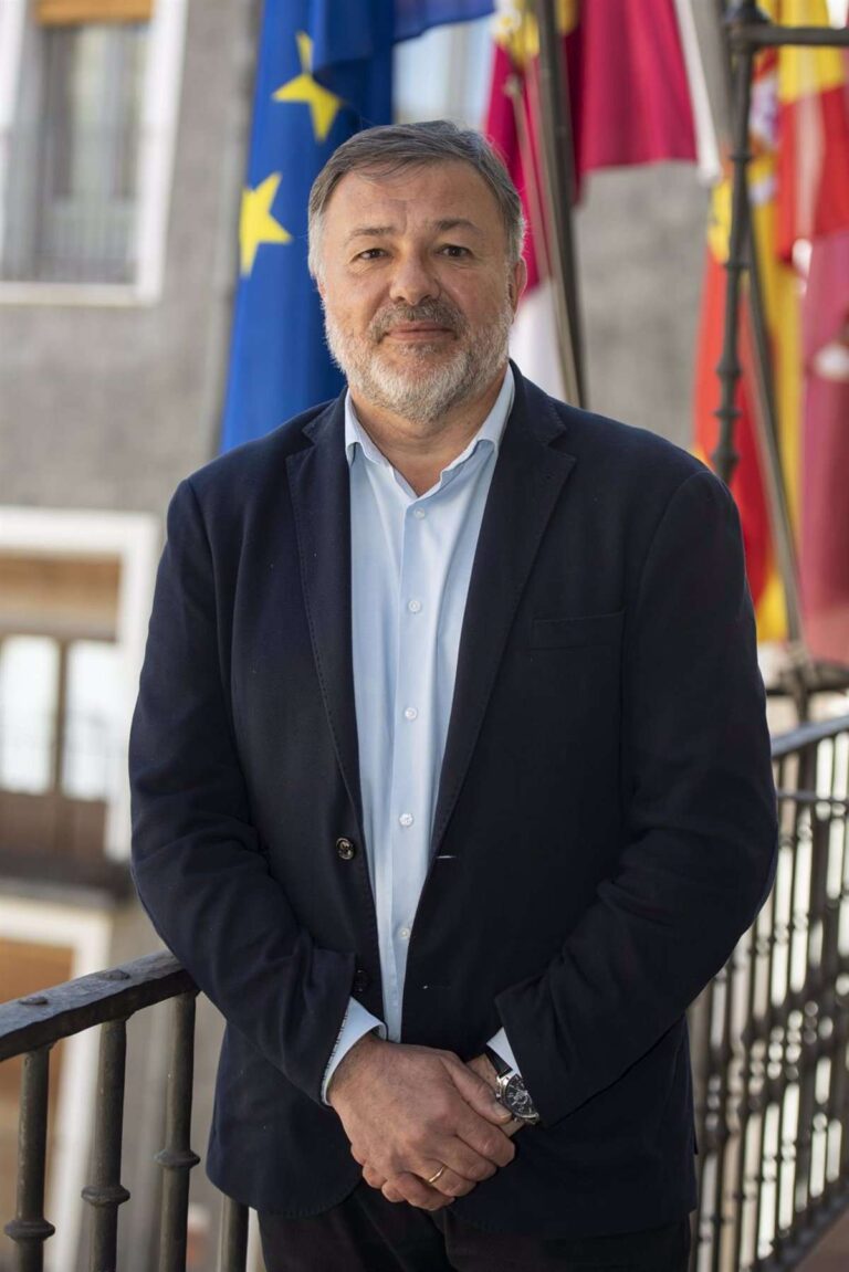 Dolz confía en anunciar pronto los acuerdos de su investidura como alcalde de Cuenca pero "todavía está todo por cerrar"