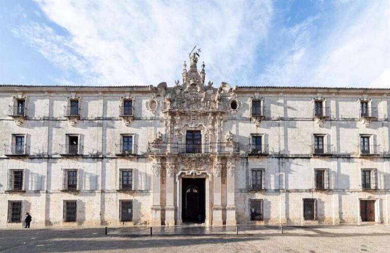 Ludovico Einaudi, Ara Malikian y Dulce Pontes actúan este verano en el Patio Barroco del Monasterio de Uclés