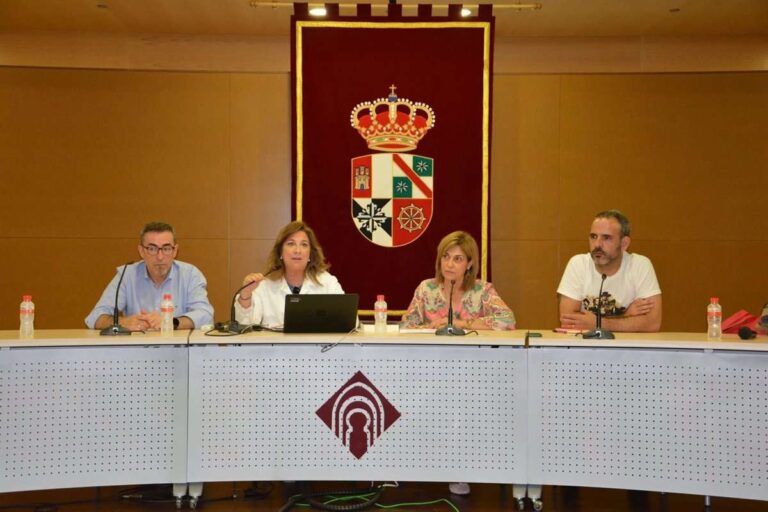 De la Rosa (CCOO) advierte de "los peligros" para los trabajadores si los resultados electorales "nos llevan al pasado"