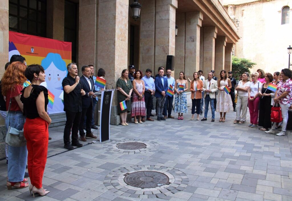 Albacete celebra y reivindica el Día del Orgullo: "Los derechos de las personas LGTBI son derechos humanos"