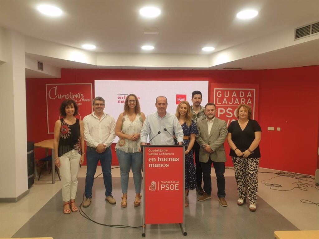 PSOE no da a Guarinos los cien días de espera tras tomar el gobierno y hará ya una oposición "firme y constructiva"