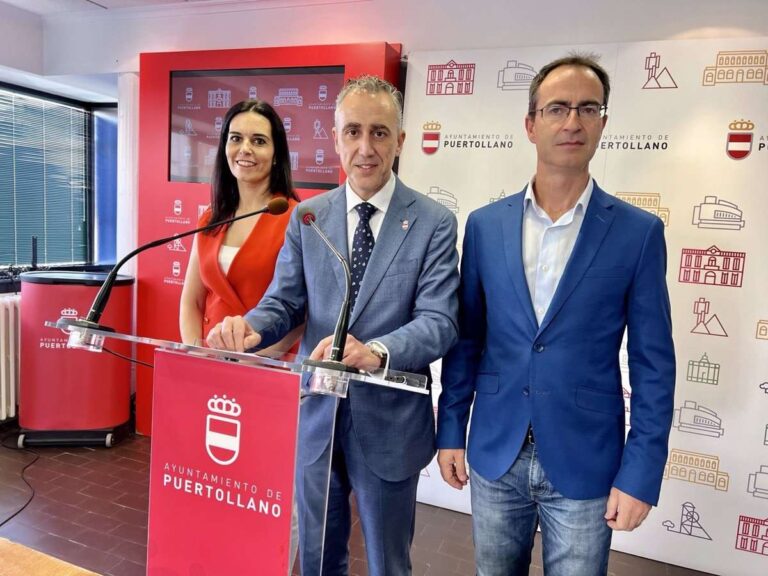 El alcalde de Puertollano crea 9 concejalías otorgando competencias a todos sus ediles y se baja el sueldo hasta un 10%