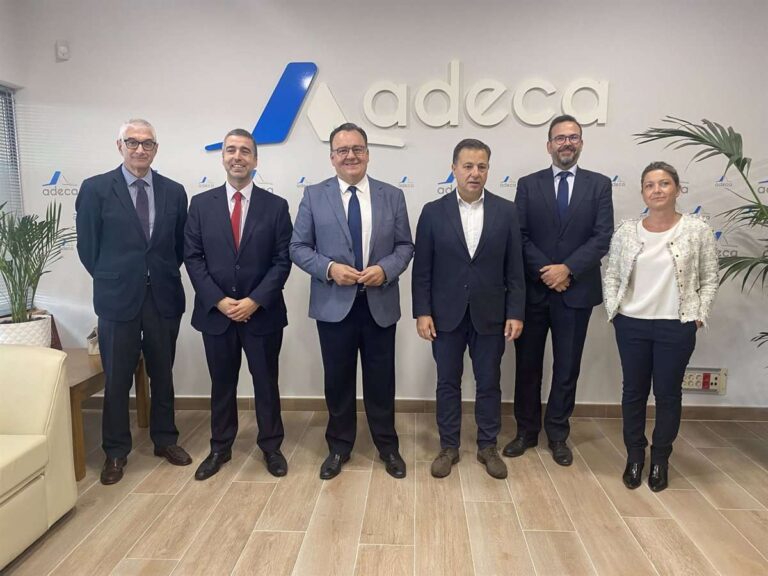 Empresarios de Campollano pidan al alcalde de Albacete mejorar el asfaltado e impulsar el desdoblamiento del puente