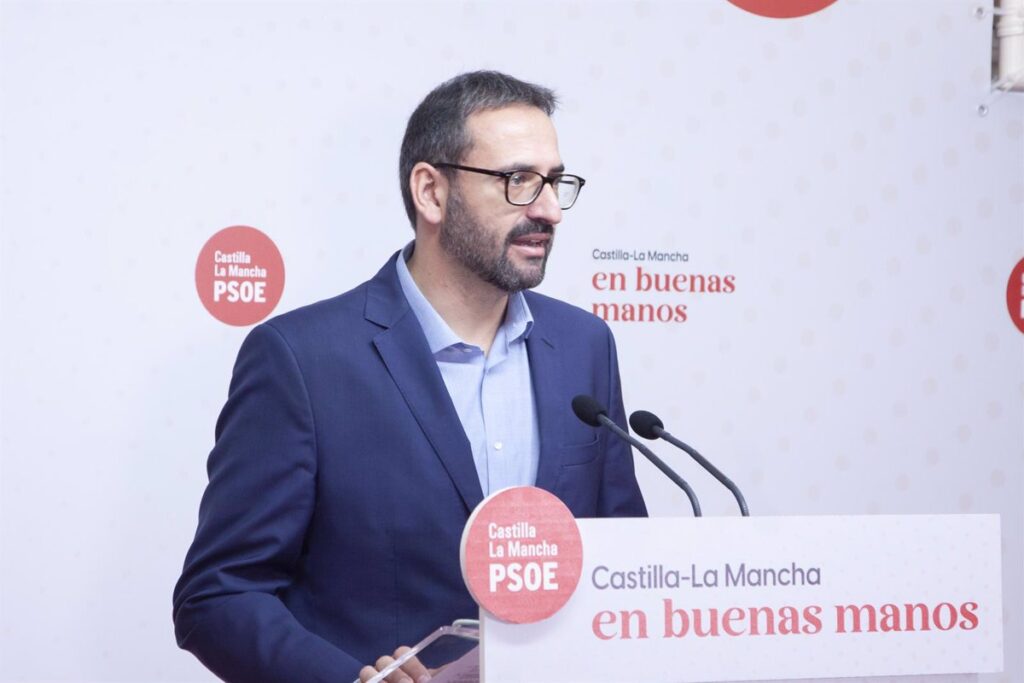 Gutiérrez (PSOE) insiste en tender la mano al PP: "No es necesario en Castilla-La Mancha que Vox le marque el ritmo"