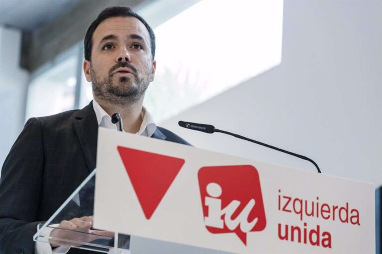IU formaliza su acuerdo con Sumar con garantías de escaños aunque su portavoz federal no irá en las listas