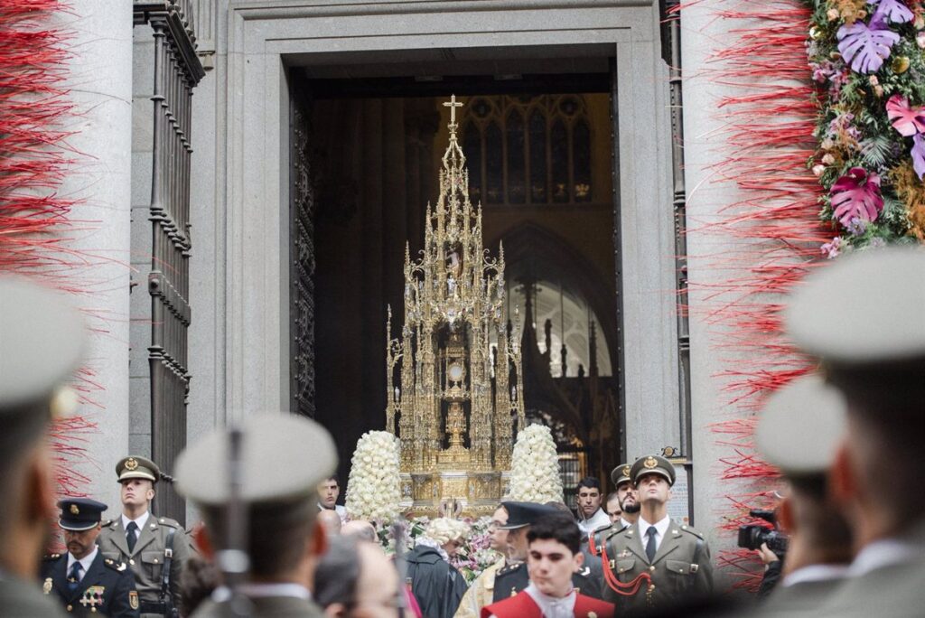 Personas ciegas disfrutarán de la fiesta del Corpus este sábado en la Catedral de Toledo mediante el tacto