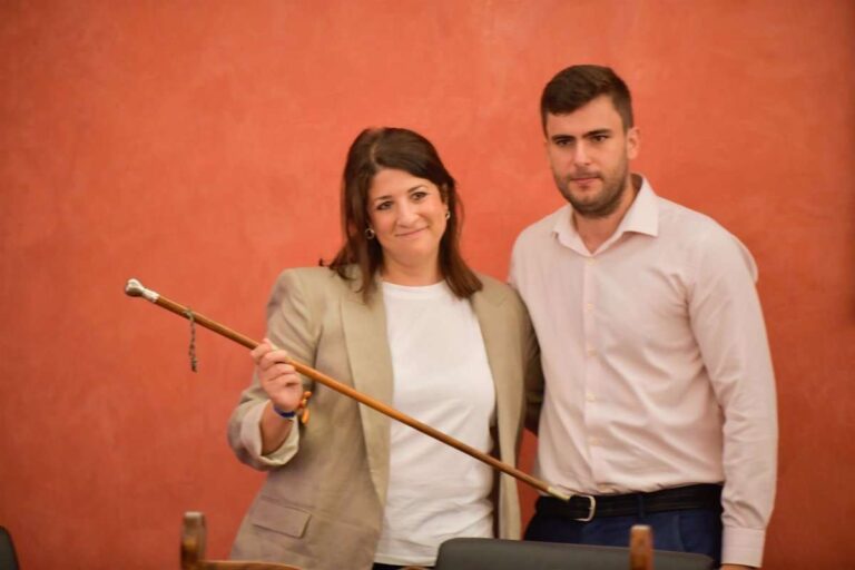 VÍDEO: Maroto (PP) asume la Alcaldía de La Guardia tras el apoyo de los concejales no adscritos expulsados de Podemos