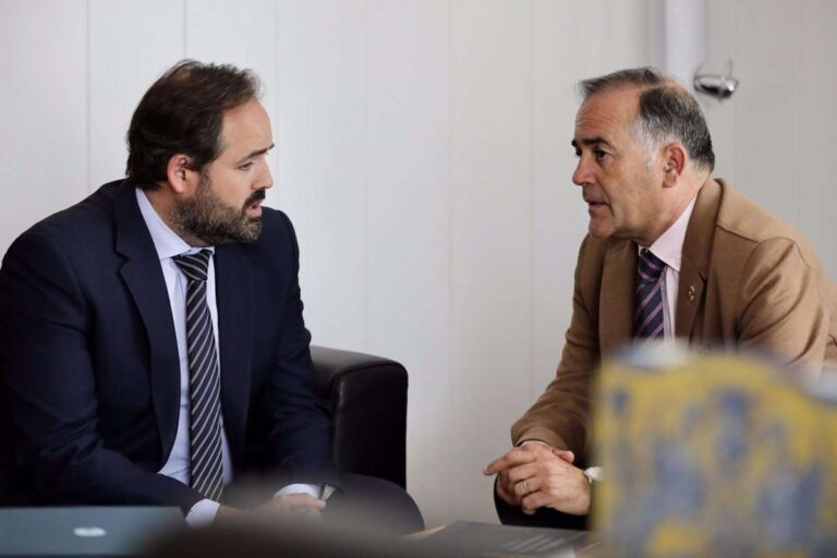 Núñez garantiza que no habrá "ningún freno a ninguna política de igualdad" en las localidades gobernadas por PP
