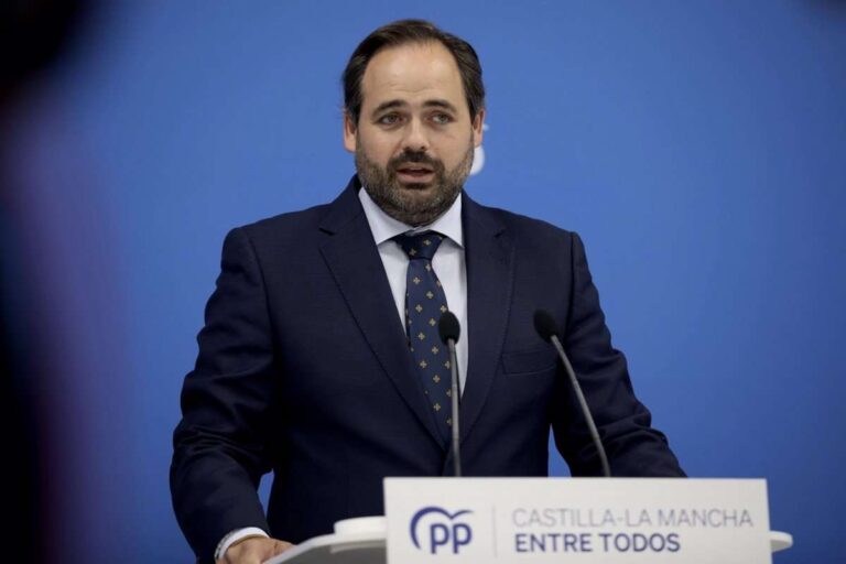 Núñez acusa al PSOE C-LM de "mercadear" con la democracia: "Esto no va de repartir ayuntamientos en un despacho"