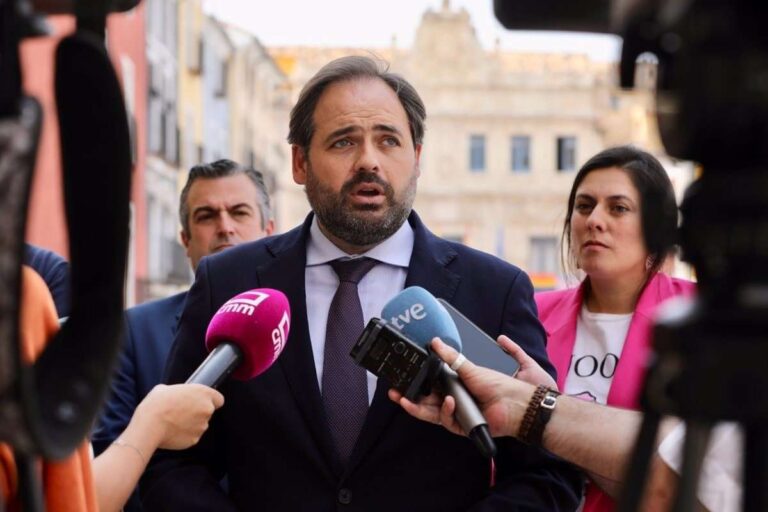 Núñez insiste en su defensa de la "libertad" del colectivo LGTBI y pide no "desvirtuar" su punto de vista