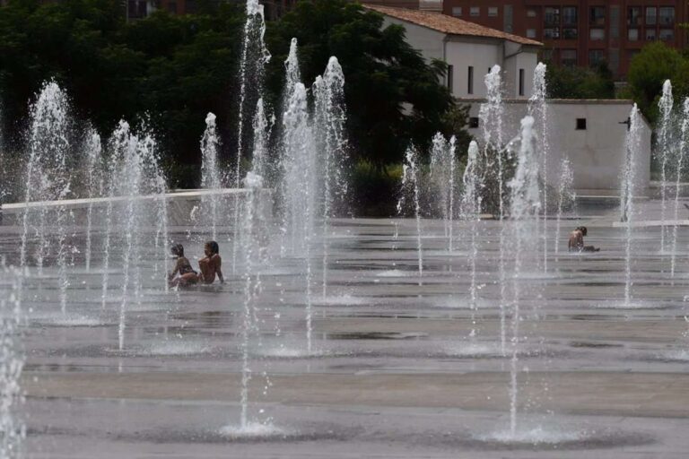 La octava ola de calor en junio desde 2011 en España seguirá dejando valores de hasta 44ºC hasta el jueves, según Aemet