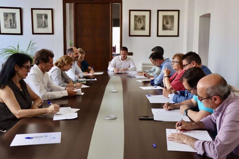 Ayuntamiento Toledo tendrá a los ediles de Vox como responsables de Educación, Empleo, Urbanismo y Seguridad Ciudadana