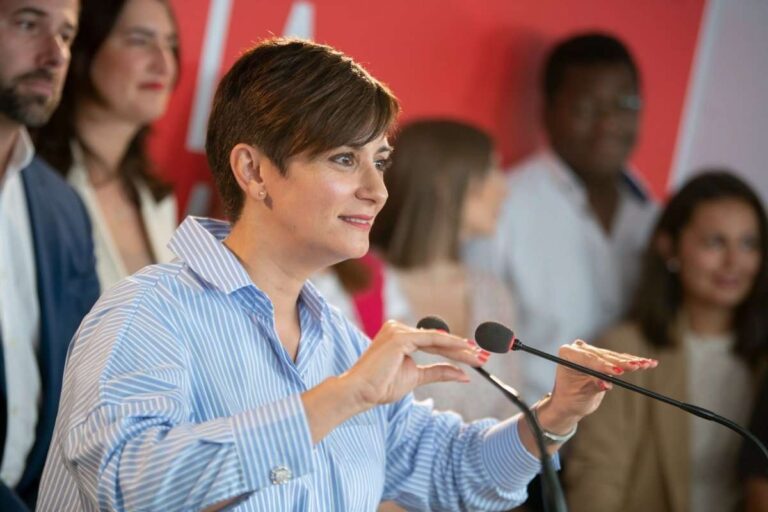 Rodríguez enmarca el fichaje de Marta Rivera en la línea de "mentira" del Feijóo, igual que ha "escondido" a Vox
