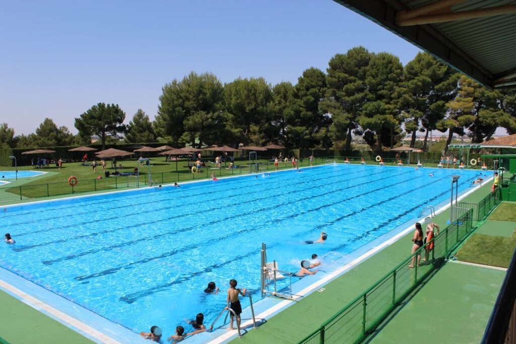 La piscina Municipal de verano de Quintanar abre sus puertas para los próximos meses 11