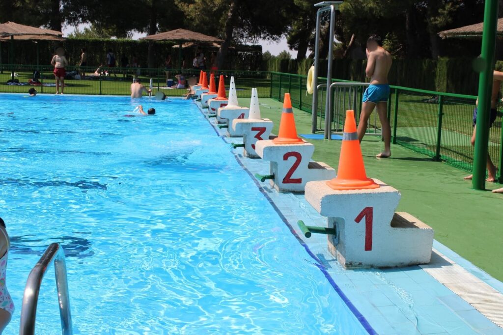 La piscina Municipal de verano de Quintanar abre sus puertas para los próximos meses 16