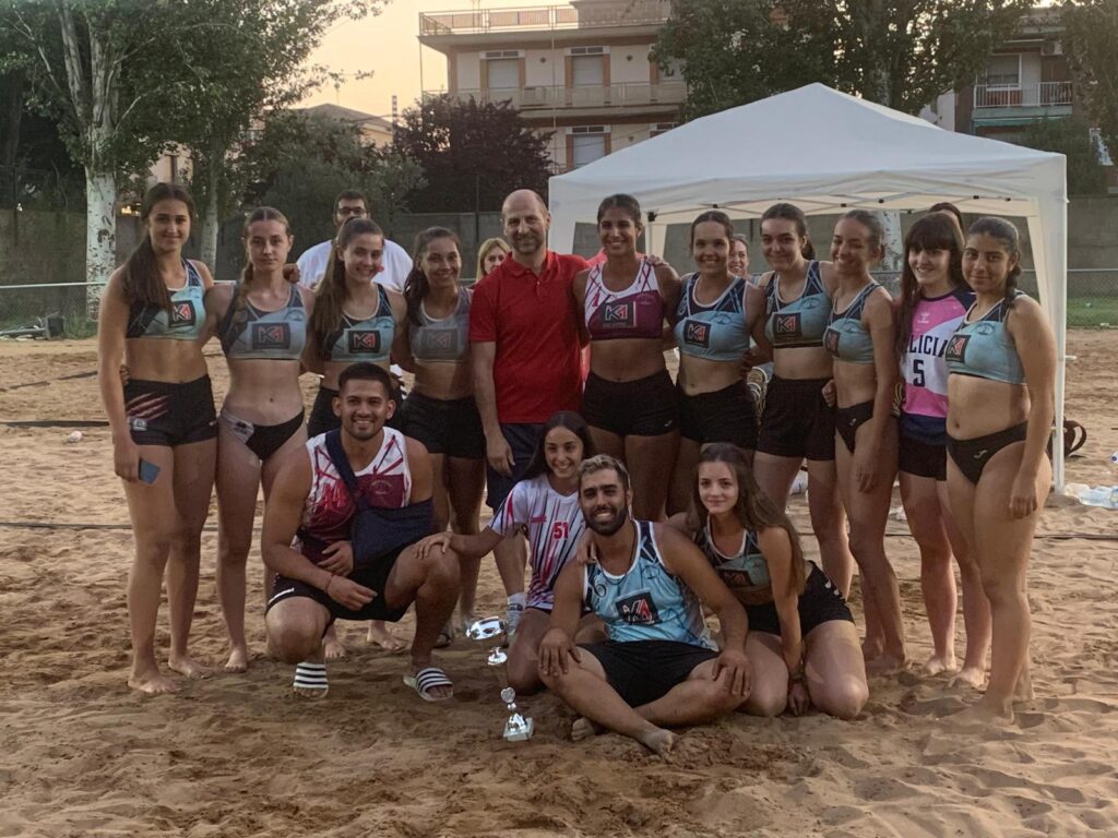 Éxito en el 3º Circuito de Balonmano Playa en Herencia: las chicas juveniles se coronan campeonas 1