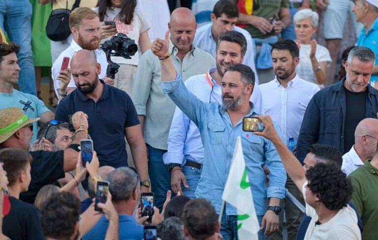 Abascal, a la edil de Vox en Guadalajara que podría ser no adscrita y poner en peligro la mayoría: "No acepto chantajes"