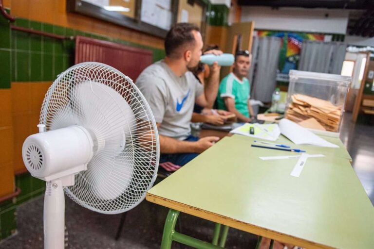 Temperaturas de hasta 39º se dejan notar en C-LM donde votantes y miembros de las mesas se quejan del calor