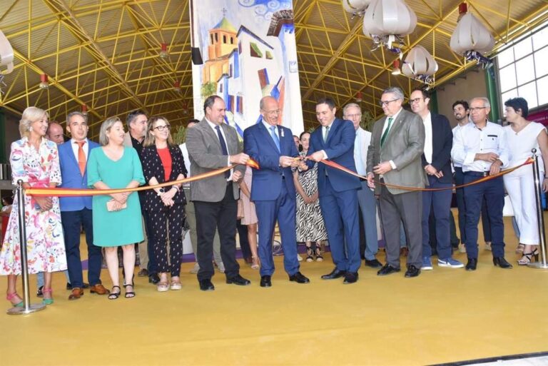 Arranca la XLIX Feria del Ajo de Las Pedroñeras como gran escaparate de un producto "conocido en todo el mundo"