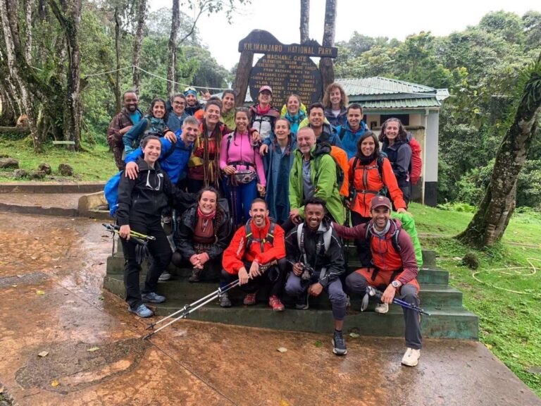 Dos endocrinas y un paciente con diabetes del hospita de Hellín, a la conquista de los 5.825 metros del Kilimanjaro